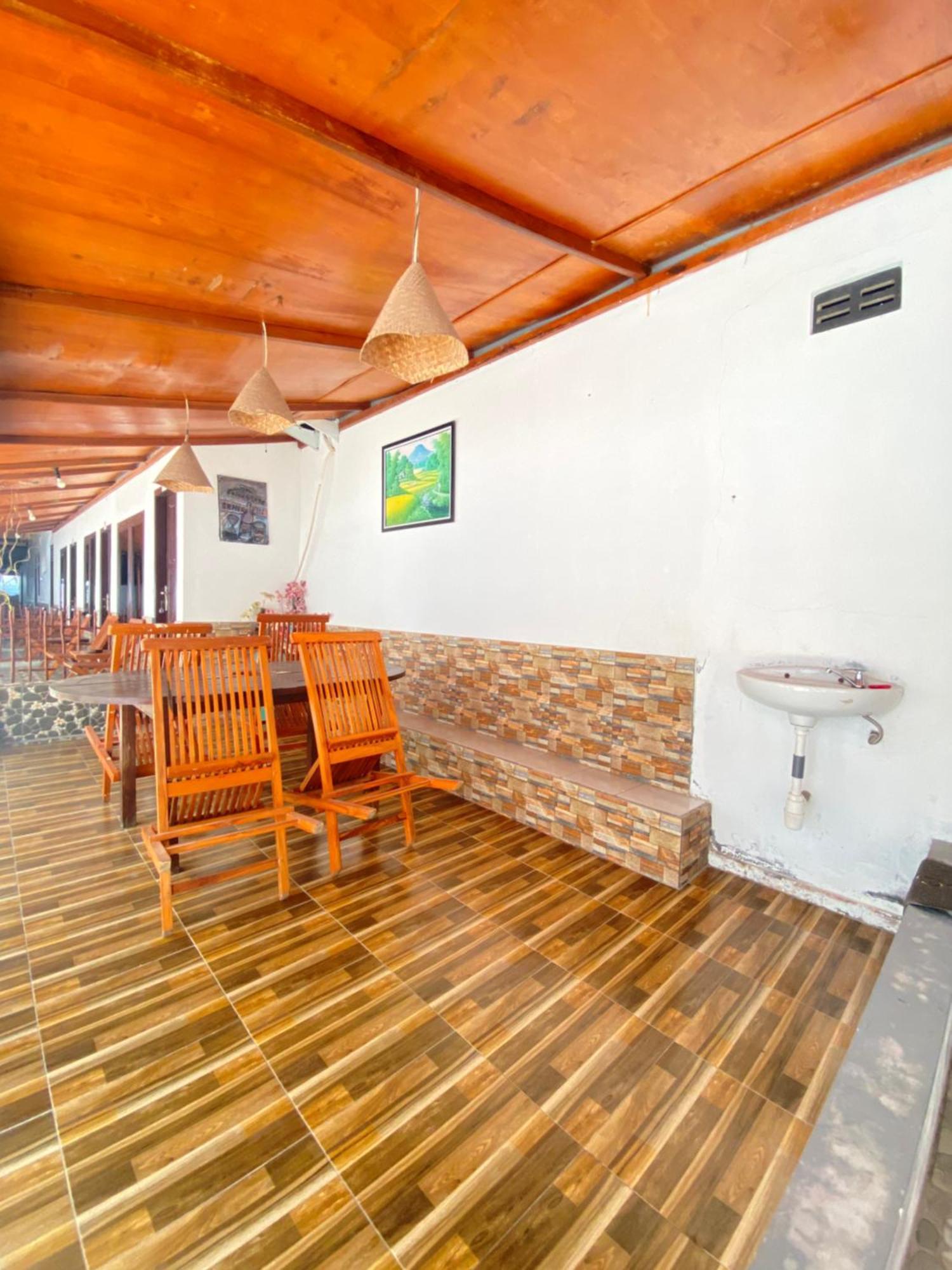 Js House View Hostel Karimunjawa Exterior photo